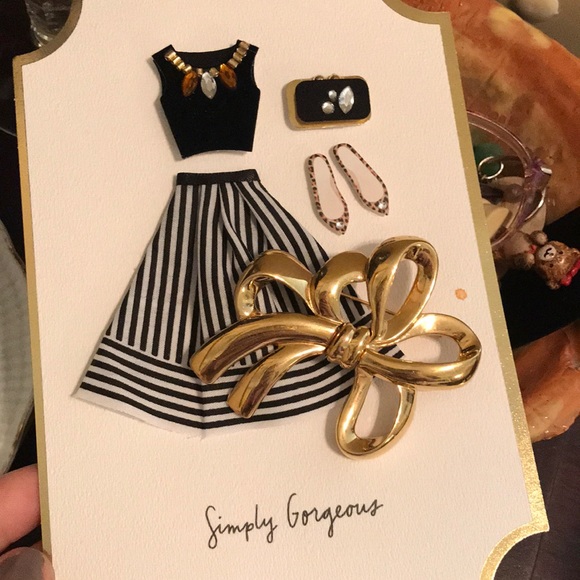 Perfect Girly Golden Bow Love Brooch Scarf Pin - Picture 2 of 8